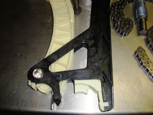 Ispezione pattini catena di distribuzione BMW 116i E87